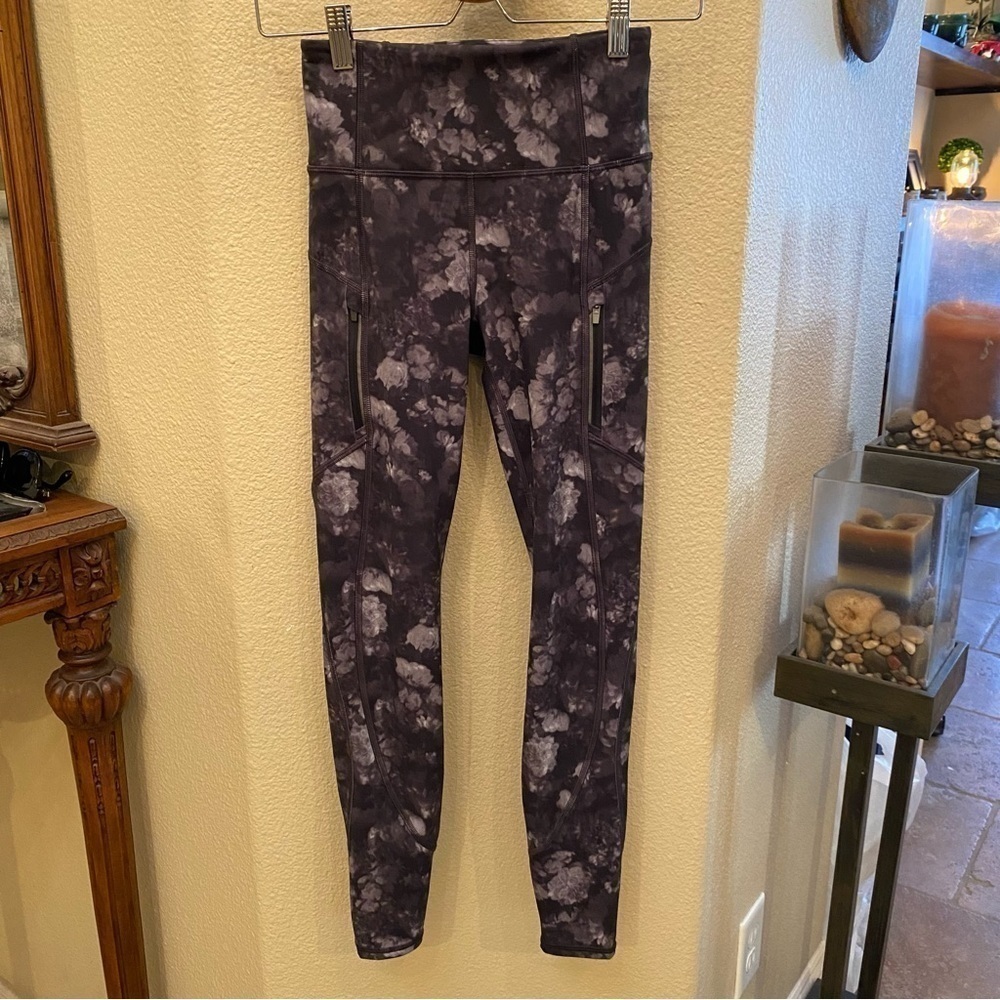 ATHLETA Women Gray Floral Rainier Printed Tight Athletic Leggings Size XXS